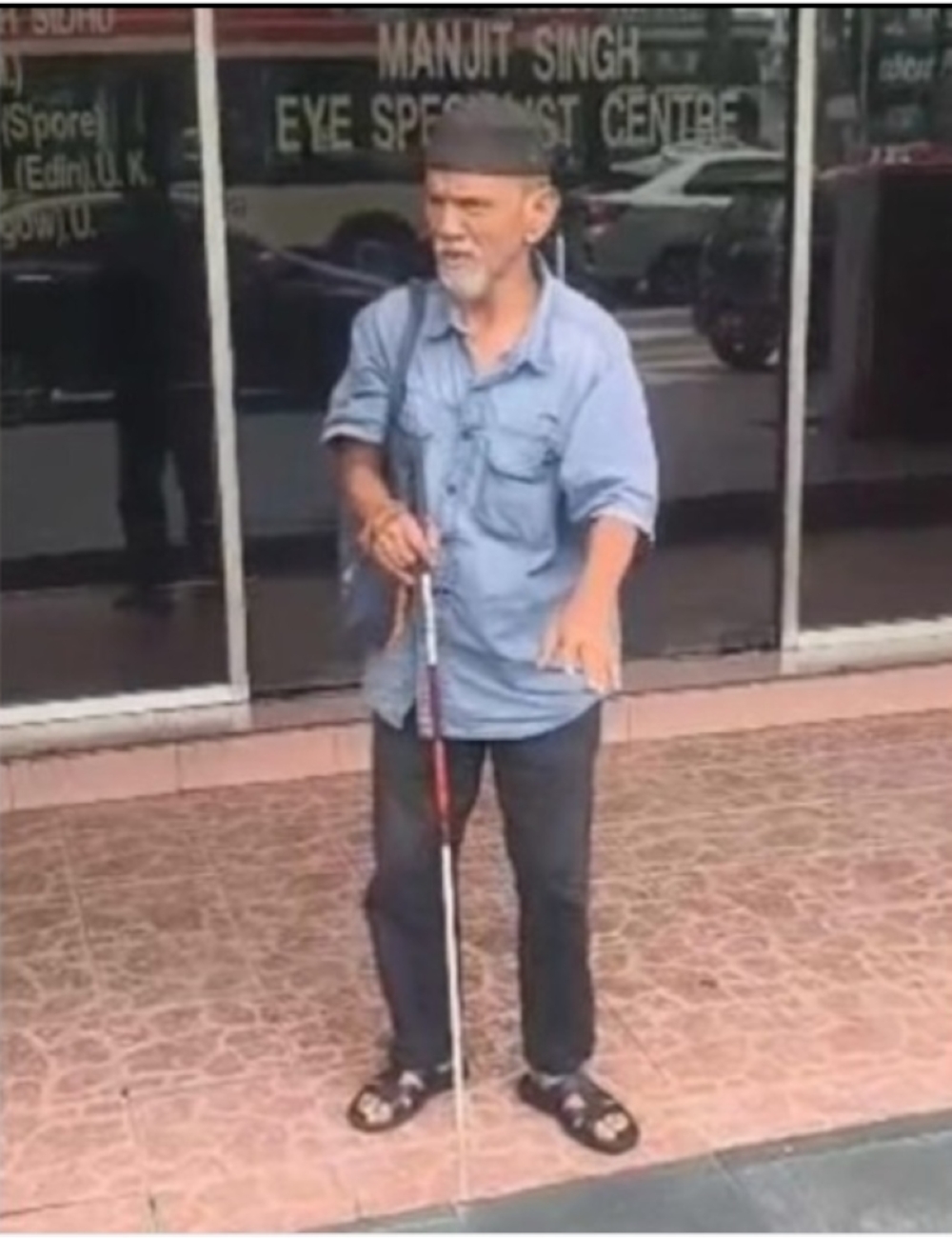 For four years, darkness had been Mohd Din’s reality as advanced cataracts in both eyes left him visually impaired and forced him to give up his job as a security guard at a private company in Kuala Lumpur, leaving him dependent on the kindness of strangers on the streets the city. — Picture from https://lifestyle.bernama.com/
