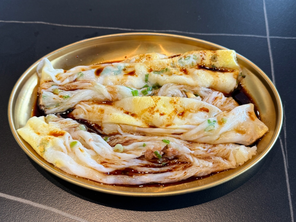Slippery smooth Minced Pork and Egg Cheung Fun is made from freshly ground rice milk. — Picture by Lee Khang Yi