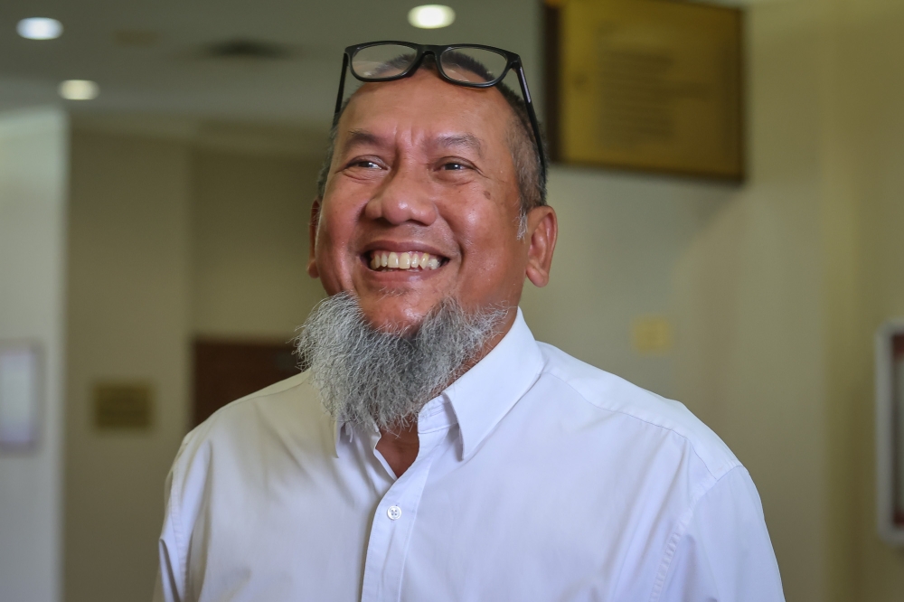 Witness and former Selangor JKR director Lokman Nasir pictured at the Kuala Lumpur High Court on August 17, 2026. — Picture by Yusof Isa