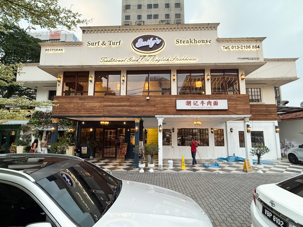 Find the restaurant above Emily’s Steakhouse and Rossi Italian, along Jalan Inai. — Picture by Lee Khang Yi