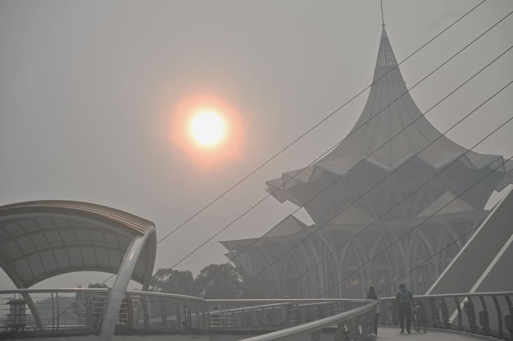 DOE tracks 68 stations nationwide, no areas report good air as haze worsens