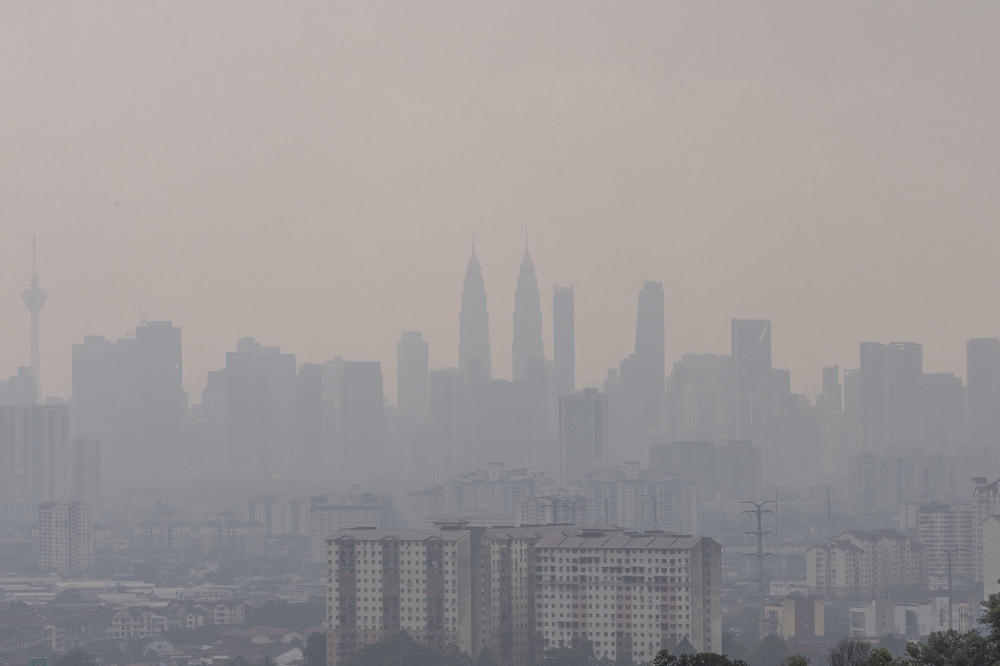 MOH Reports Surge in Asthma, URTI Cases As Haze Affects Several Areas