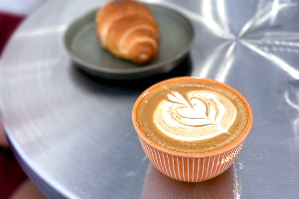 ‘Shiopan’ and flat white. — Picture by CK Lim