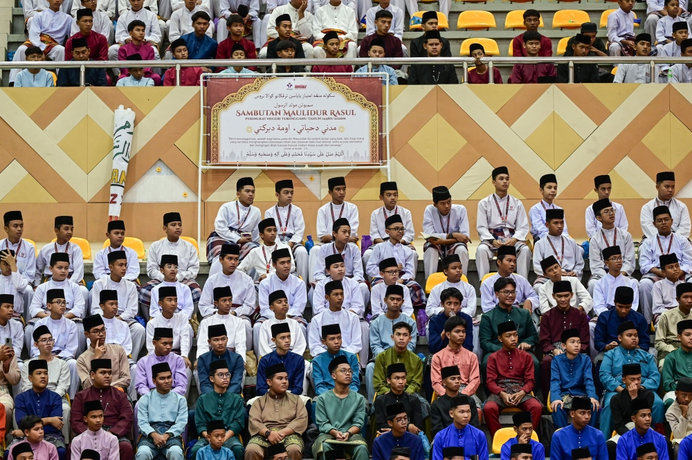 Participants at Terengganu’s state‑level Maulidur Rasul celebration at Stadium Negeri. — Bernama pic