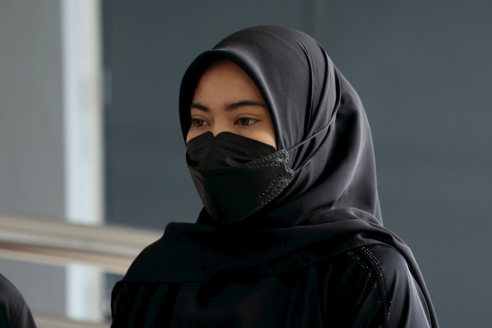 Pertubuhan Rezeki Infaq Malaysia (PRIM) secretary Noor Sahira Abdullah pleads not guilty at the Seremban Session Court to 34 counts of abetting the organization’s chairman Abdullah Abdol Razak by intentionally helping him transfer money via online banking in Seremban on August 26, 2026. — Bernama pic