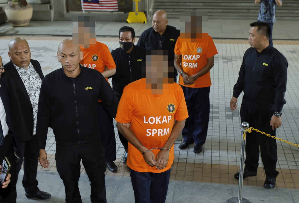MACC gets seven-day remand for former Tabung Haji chairman, ex-Treasury sec-gen