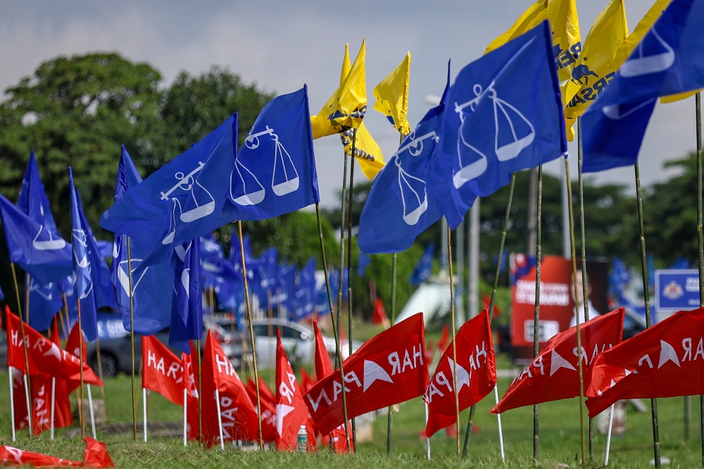 This is precisely why the decisions made by BN, PH, PN, PAS, Umno, PKR and DAP before GE16 carry consequences extending far beyond the immediate election. — Bernama pic