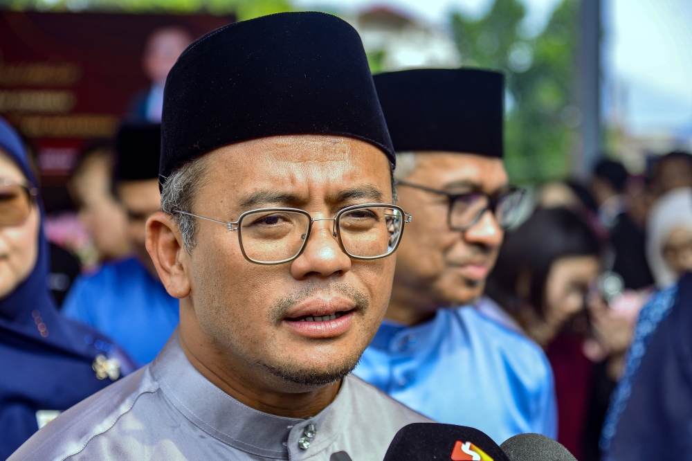 Amirudin tells Umno to ‘look in the mirror’ over sincerity in election seat talks