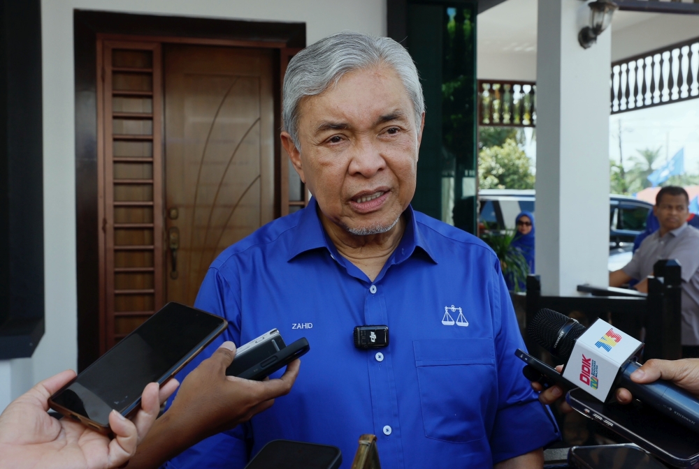 Melaka’s Ab Rauf to steer BN–PH talks, Zahid says timing depends on dissolution