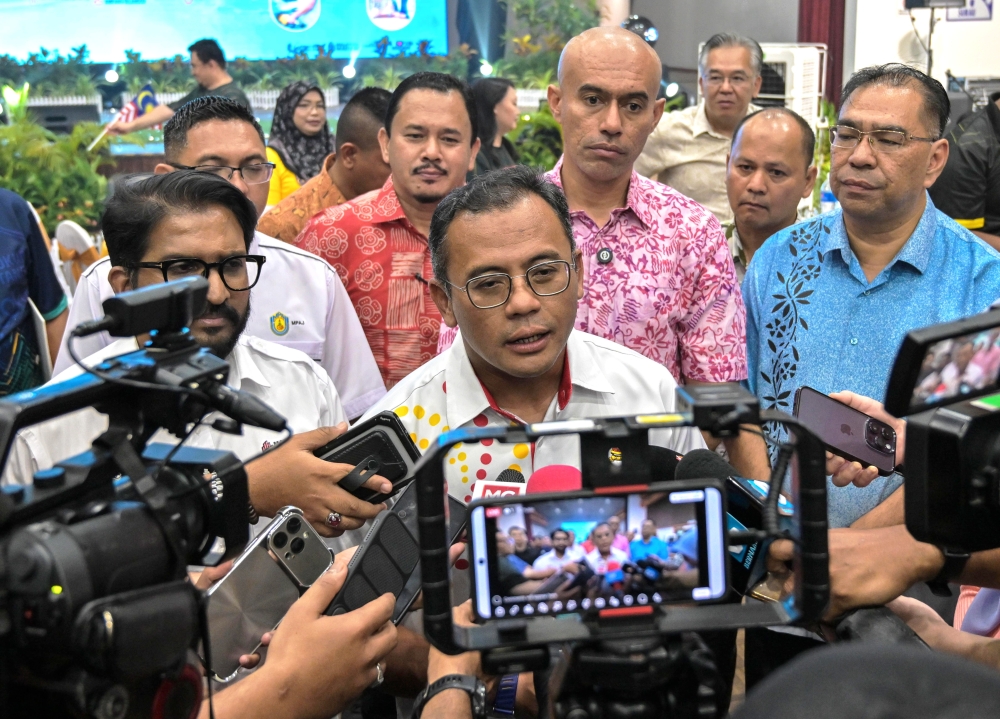 Amirudin says Pakatan prepared for all scenarios, including solo Melaka fight if BN deal fails