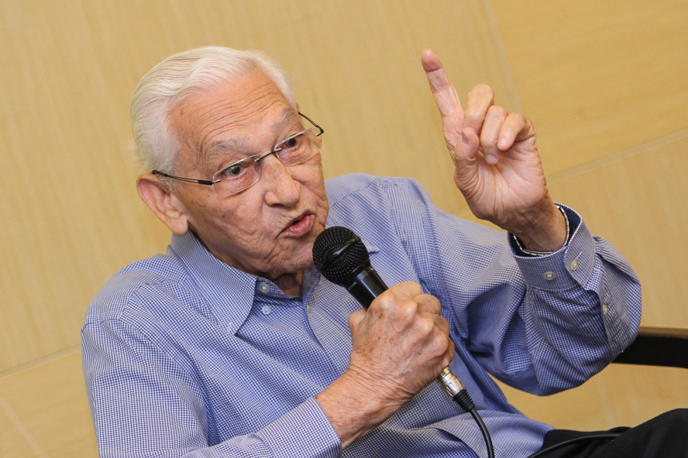 Ronald McCoy was 74, when old boys from all years, gathered in Hilton Petaling Jaya to honour him in 2004. — Picture by Shafwan Zaidon