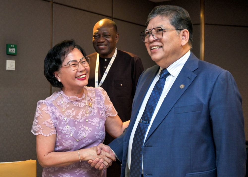 Johari Abdul: Parliament must tackle Malaysia’s ageing, smaller families through effective legislation