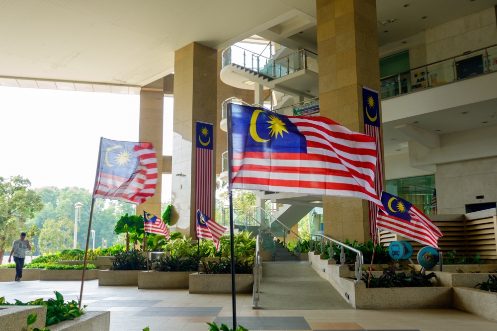 Understand and follow guidelines before flying Jalur Gemilang, including AI‑generated images, says national unity minister