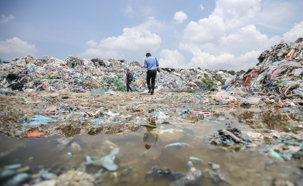 Malaysia may see 230 million tonnes of plastic waste by 2040, with 23 million entering waterways yearly, says ministry