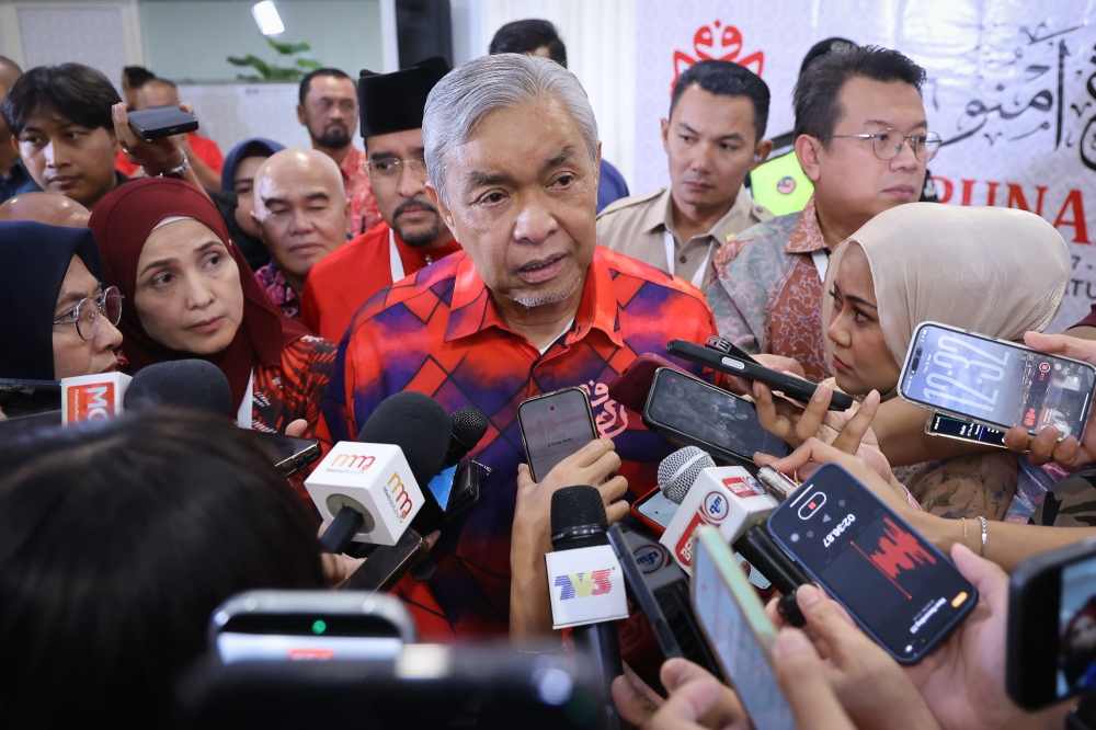 Zahid to meet Negeri Sembilan MB over statement on proclamation involving Tuanku Muhriz