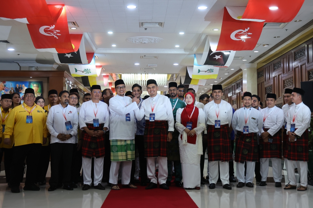 PAS at Umno assembly: Friendly visit or ‘preview’ of next election?