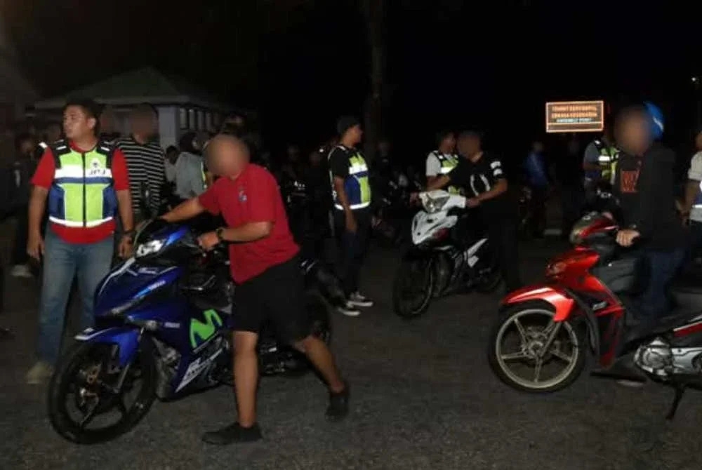 Teen among 146 detained in road bully operation at Bukit Raja toll plaza