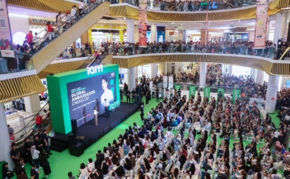 ‘Sayang dah makan belum?’ C-drama actor Cheng Lei gets schooled in Malaysian charm at at the Sunway Velocity Mall in Kuala Lumpur on September 13, 2026. — Picture courtesy of iQIYI Malaysia
