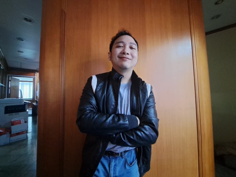 Matt Brian, 29, a comedian cum trivia host, believes Sabahans are 'chill