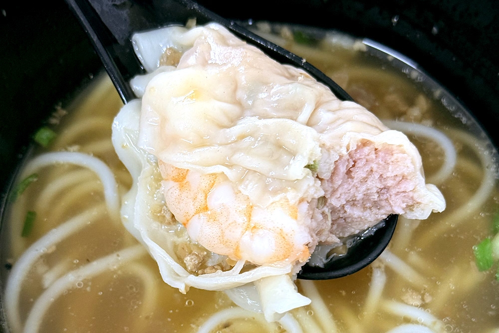 Plump whole prawn and minced pork in every ‘sui kow’. — Picture by CK Lim