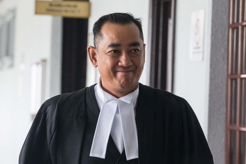 KUALA LUMPUR 02/03/2023 Deputy Public Prosecutor Ahmad Akram Gharib was seen at the compound during the 1 Malaysia Developement Berhad (1MDB) here at Kuala Lumpur Court Complex. PICTURE BY SAYUTI ZAINUDIN