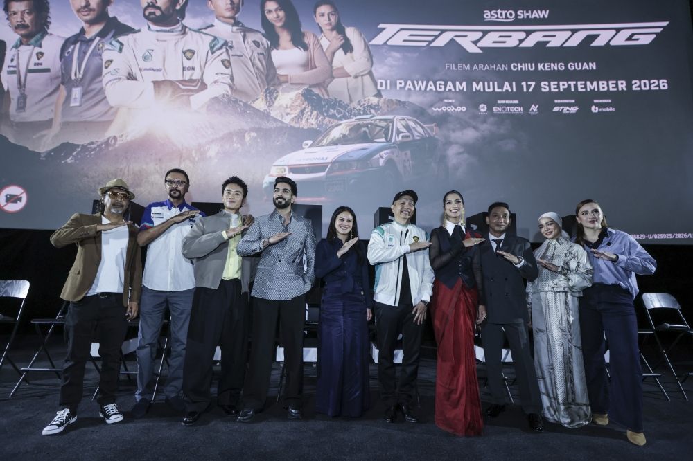 The team behind ‘Terbang’ at the film’s gala premiere at TGV Suria KLCC. — Picture courtesy of Astro Shaw