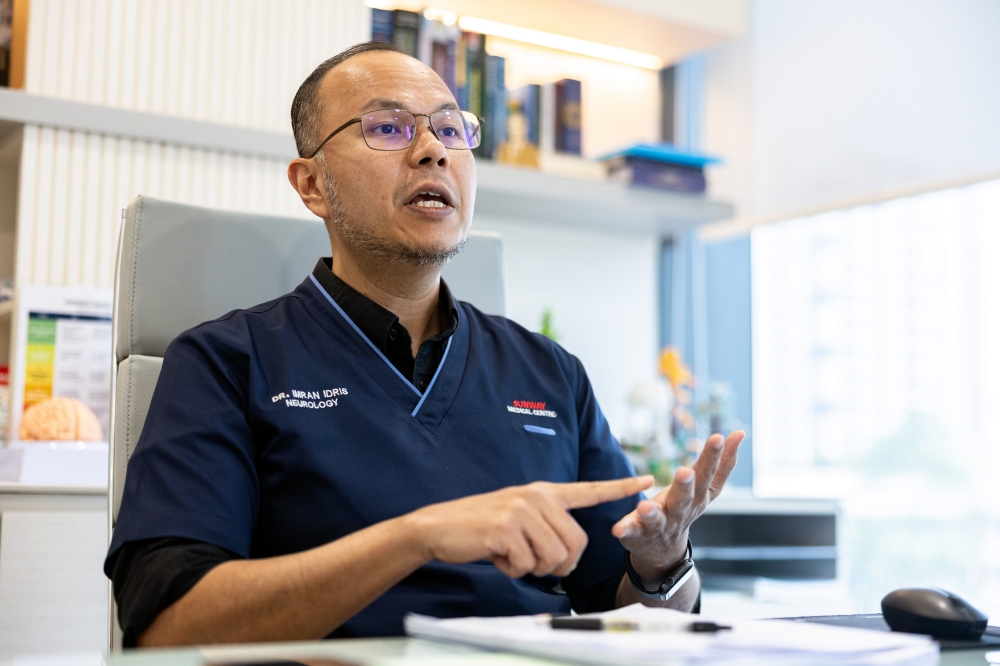 Sunway Medical Centre neurologist Dr Mohamad Imran Idris says brain changes can begin 15 to 20 years before dementia symptoms appear. — Bernama pic