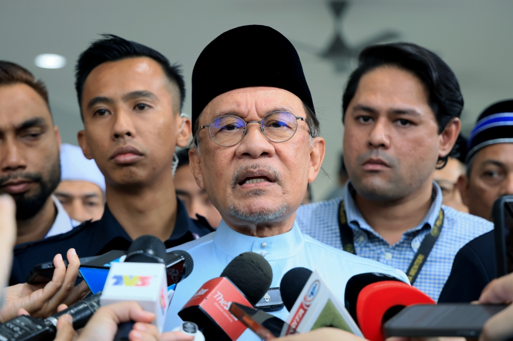 Anwar: Najib house arrest does not weaken govt’s fight against corruption