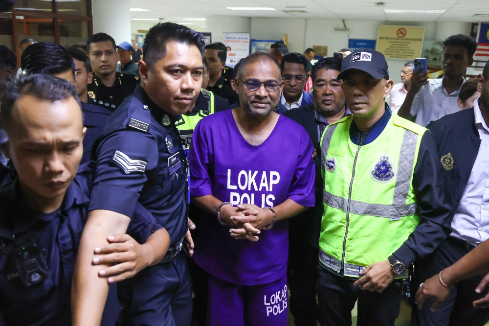 MACC directs former Tabung Haji chairman Abdul Azeez and family to file asset declarations within one month