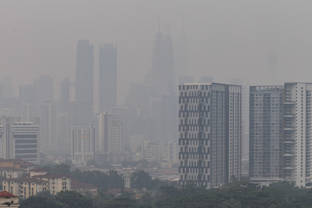 Air quality dips nationwide, Sarawak records seven unhealthy API readings, Klang Valley four, Johor three