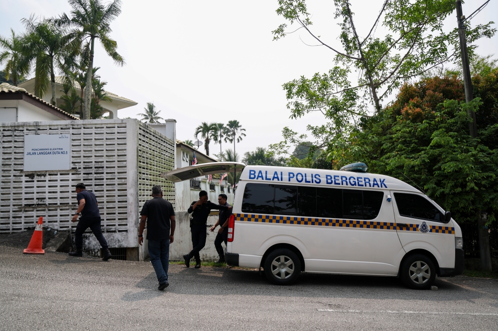 Sentul OCPD: Police to deploy mobile station near Najib’s Langgak Duta residence from tomorrow; Prisons Dept to handle monitoring