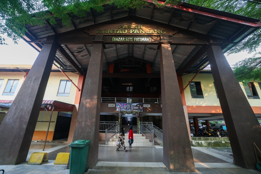 Bazar Siti Fatimah in Rantau Panjang, once a bustling trading centre, has seen business slow sharply, with traders saying customer numbers have dwindled. — Bernama pic