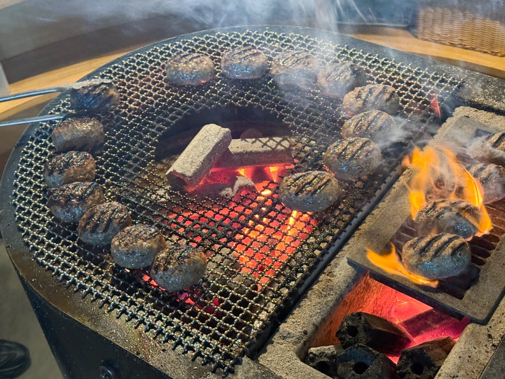 Wagyu beef patties are made from freshly ground beef and grilled over a smoky fire allowing you to enjoy them at their prime. 