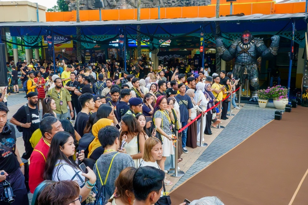 Visitors await the start of Nights of Fright 12: Ape-ocalypse at Sunway Lagoon September 24, 2026. — Picture by Raymond Manuel