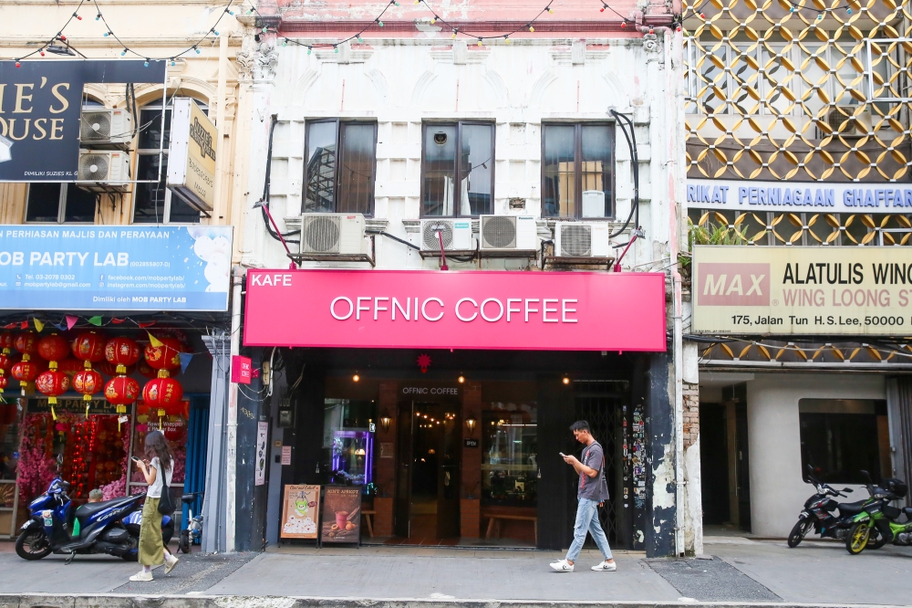 You can’t miss OFFNIC with its bright pink signboard as you walk down Jalan Tun HS Lee. — Picture by Choo Choy May
