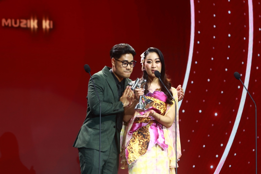 Aisha Retno took home three trophies at AIM25 including for Best Album category. — Picture courtesy of Recording Industry Association of Malaysia. 