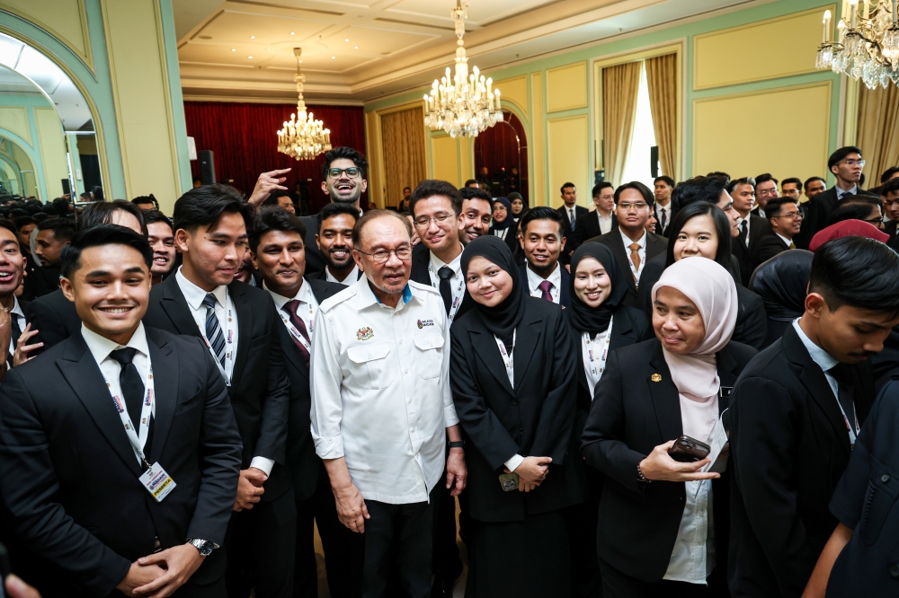 Anwar: Malaysia needs young talent to navigate diverse challenges