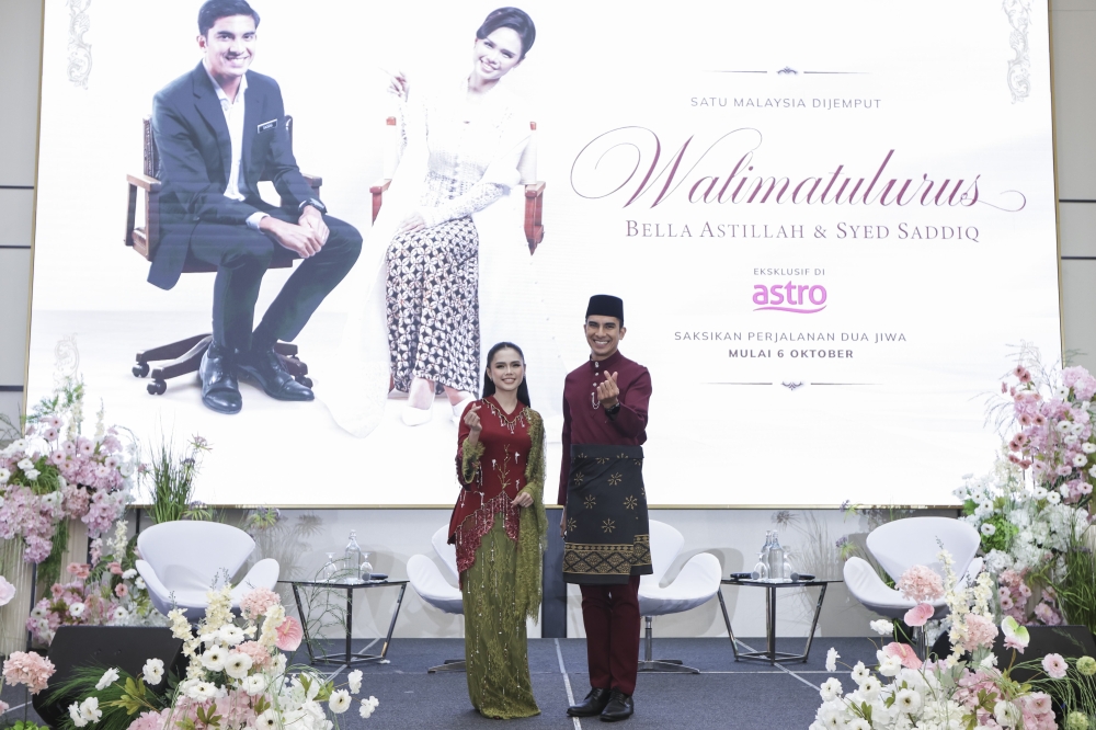 ‘Walimatulurus Bella Astillah & Syed Saddiq’ is set to premiere on October 6 across Astro platforms. — Picture courtesy of Astro