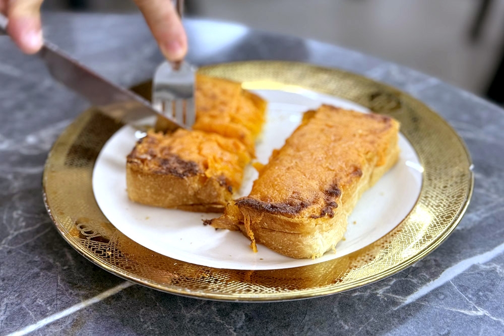 The shop’s signature Golden Toast. — Picture by CK Lim