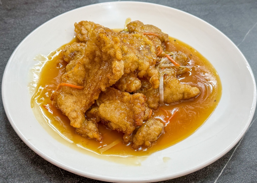 Crispy Sweet & Sour Pork features thin pork tenderloin slices paired with a sugar-rice vinegar sauce that will have you asking for more — Picture by Lee Khang Yi