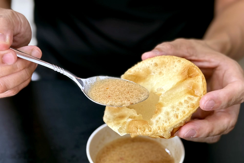Enjoy every bite with a spoonful of 'kuah'. 