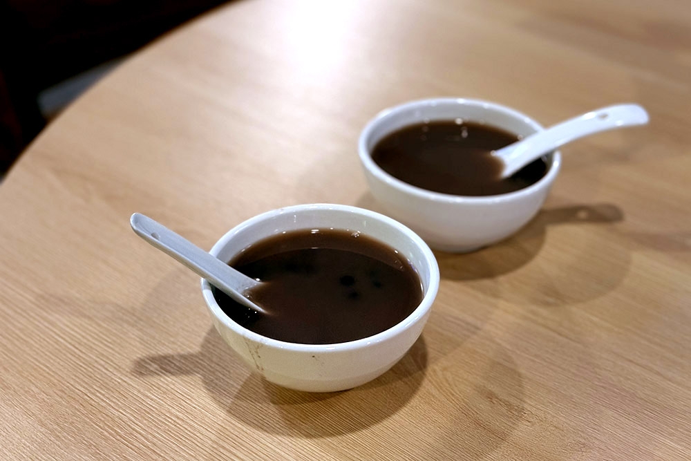 Red bean soup. 