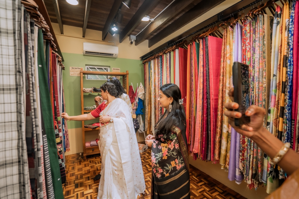 Pattushastra’s Artisan Room, which holds a special place in the sisters’ hearts, features hand-painted and handloom cotton sarees made by single mothers and unemployed women from low-income communities in Kolkata. No two designs are repeated, so every saree in the room is one of a kind. Proceeds go to a non-governmental organization shelter, which passes the earnings on to the women behind each piece.