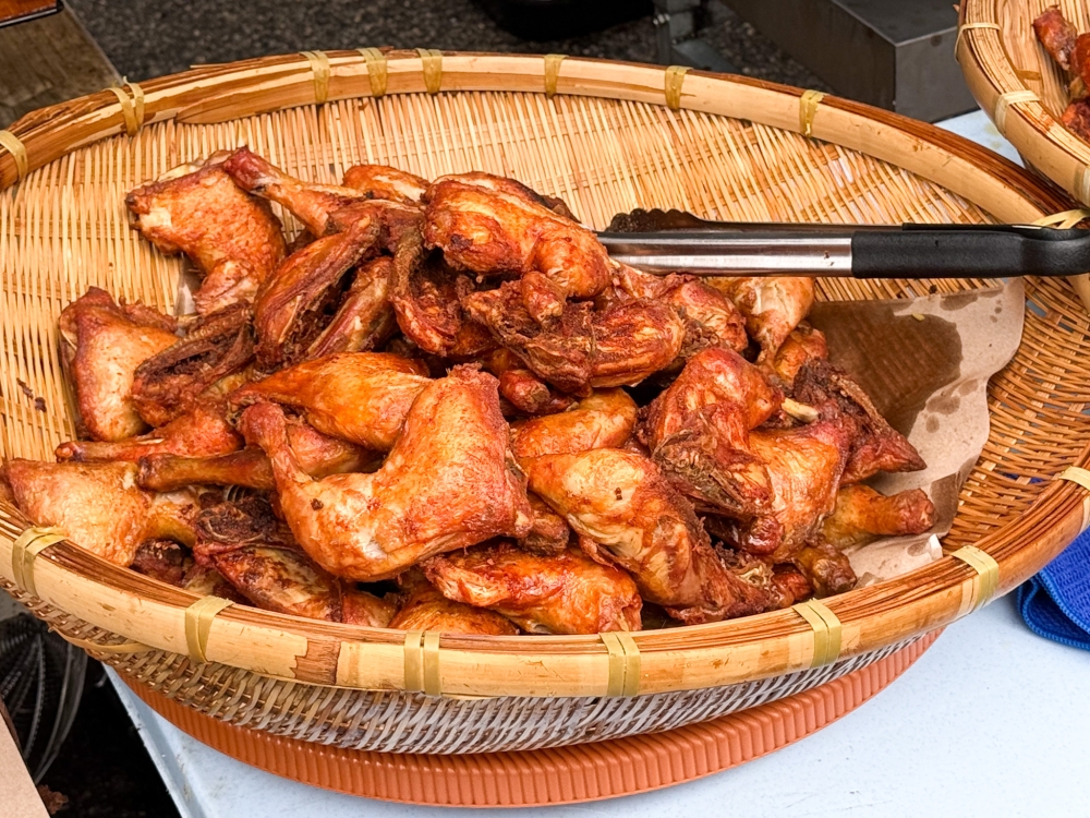 Thankfully, the fried chicken isn’t drowned in a heavy batter, letting you enjoy the lightly marinated meat on its own — Picture by Lee Khang Yi
