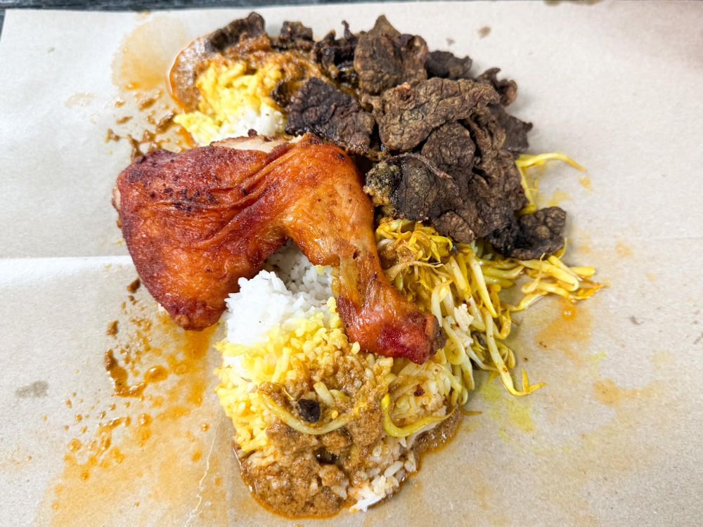 Boost up your rice and fried chicken with a clutch of crunchy ‘paru goreng’ — Picture by Lee Khang Yi