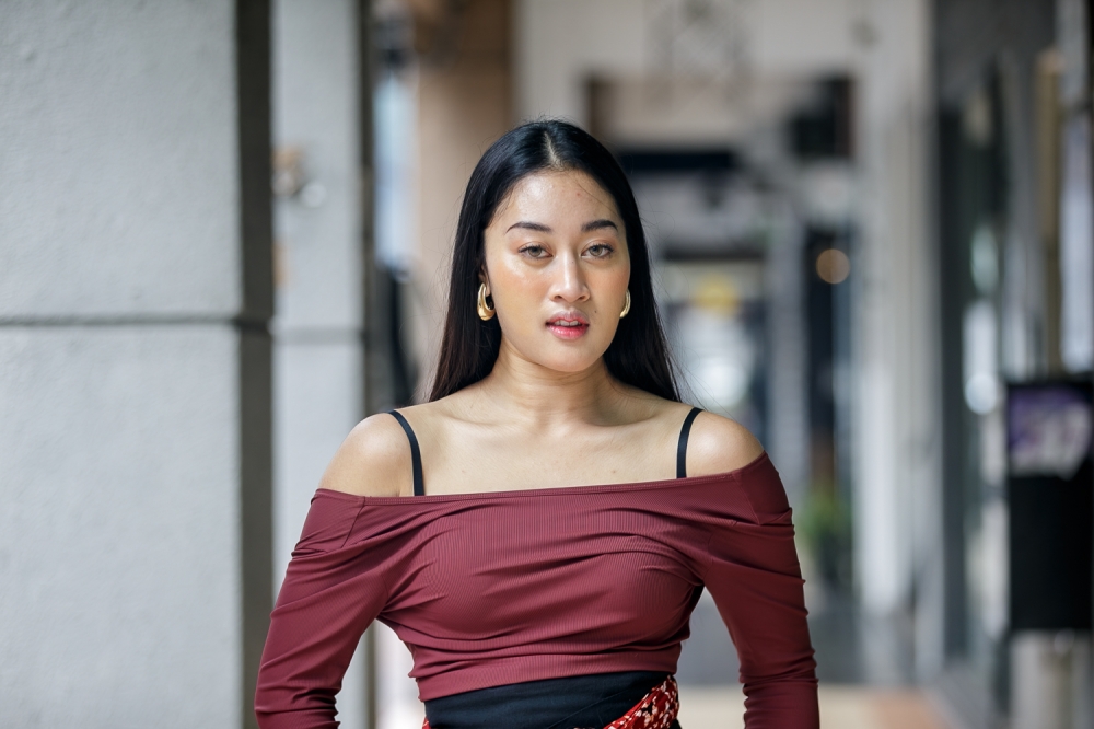 This will mark award-winning singer Aisha Retno first time involving with theatre production. — Picture by Raymond Manuel 