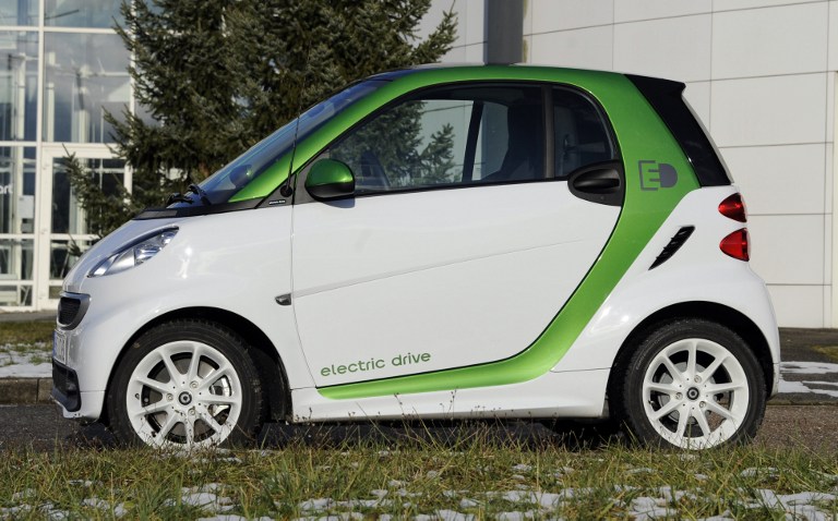 A Smart FourTwo Electric Drive car is pictured at the Smart factory of Hambach, eastern France, November 23, 2013 u00e2u20acu2022 AFP pic