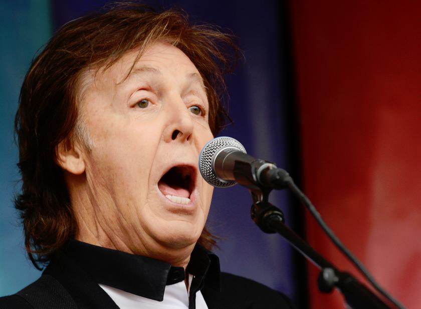 Singer Paul McCartney performs during an impromptu concert to promote his album 'New' at Covent Garden in London October 18, 2013. u00e2u20acu201d Reuters pic
