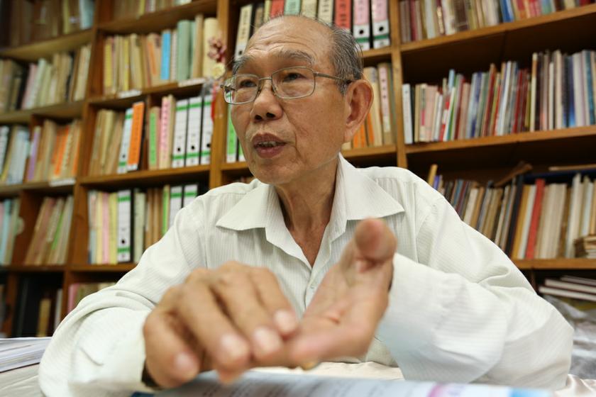 Chew Kee Hui, 70, worries that the digging works for the Warisan Merdeka project - which includes a 118-storey tower - could damage Chin Woo Stadium.