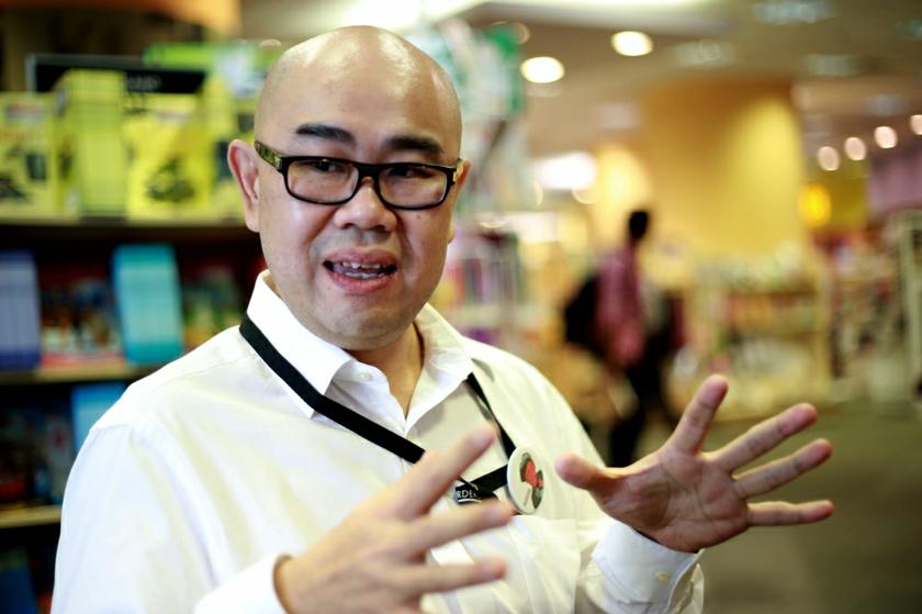 Borders' Stephen Fung expressed his disbelief that the incident happened in what he thought was an already mature Malaysia and hoped it would not happen to other bookstores.